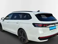 Gebraucht VW Passat IQ Drive 150 PS (110 kW) 2026 Oryxweiß perlmutteffekt Kombi
