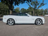 Gebraucht Chevrolet Camaro 405 PS (297 kW) 2012 Weiß Cabrio