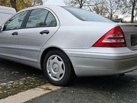 Gebraucht Mercedes C180 Classic 143 PS (105 kW) 2003 Silber Limousine