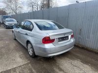 Gebraucht BMW 318 129 PS (94 kW) 2005 Silber Limousine