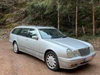 Gebraucht Mercedes E430 278 PS (204 kW) 1999 Silber Limousine