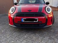 Gebraucht Mini Cooper Classic 136 PS (100 kW) 2021 Rot Kleinwagen