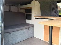 Gebraucht VW Transporter Life 179 PS (131 kW) 2016 Grau Van