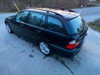 Gebraucht BMW 318 143 PS (105 kW) 2004 Schwarz Kombi