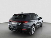 Gebraucht Audi Q6 e-tron Performance 225 kW (306 PS) 2025 Manhattangrau metallic (metallic) SUV