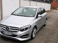 Gebraucht Mercedes B200 156 PS (114 kW) 2016 Silber Van / Kleinbus