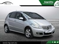 Gebraucht Mercedes A180 109 PS (80 kW) 2012 Polarsilber Limousine