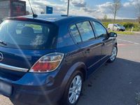 Gebraucht Opel Astra 140 PS (102 kW) 2007 Blau Limousine