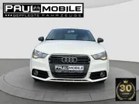 Używany Audi A1 Attraction 86 KM (63 kW) 2011 Biały Hatchback
