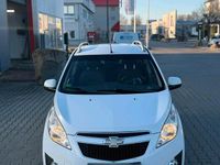 Gebraucht Chevrolet Spark 75 PS (55 kW) 2010 Weiß Kleinwagen