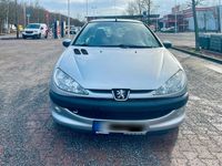 Gebraucht Peugeot 206 75 PS (55 kW) 2004 Silber Kleinwagen