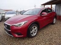 Gebraucht Infiniti Q30 109 PS (80 kW) 2017 Rot Limousine