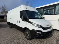 Second-hand Iveco Daily 179 CP (131 kW) 2017 Alb Van