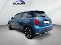 Gebraucht Mini Cooper Classic 136 PS (100 kW) 2021 Blau Kleinwagen