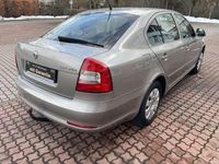 Gebraucht Skoda Octavia Ambiente 122 PS (89 kW) 2011 Beige Limousine