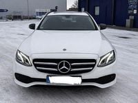 Gebraucht Mercedes E220 Avantgarde 194 PS (142 kW) 2019 Weiß Kombi