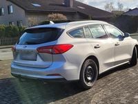 Gebraucht Ford Focus 120 PS (88 kW) 2020 Silber Kombi
