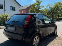 Gebraucht Ford Fiesta 75 PS (55 kW) 2006 Blau Kleinwagen