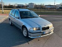 Gebraucht BMW 320 150 PS (110 kW) 1997 Silber Kombi