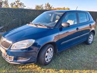Gebraucht Skoda Fabia 60 PS (44 kW) 2012 Blau Limousine