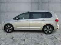 Gebraucht VW Touran 150 PS (110 kW) 2024 Silber (ivory silver metallic) Van / Kleinbus