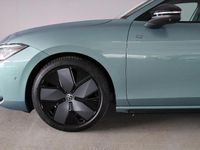 Gebraucht VW Passat R-line 150 PS (110 kW) 2025 Grün Kombi