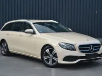 Gebraucht Mercedes E220 Avantgarde 194 PS (142 kW) 2020 Gelb Limousine