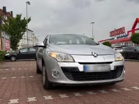 Gebraucht Renault Mégane Expression 101 PS (74 kW) 2012 Silber Limousine