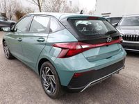 Neu Hyundai i20 Select 90 PS (66 kW) 2026 Grün metallic Kleinwagen