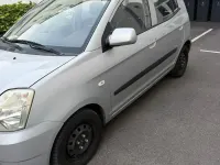 Gebraucht Kia Picanto LX 63 PS (46 kW) 2008 Silber Kleinwagen