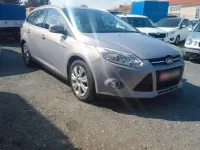 Gebraucht Ford Focus 105 PS (77 kW) 2012 Grau Kombi