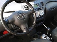 Gebraucht Toyota Yaris 65 PS (47 kW) 2003 Rot Kleinwagen