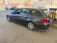 Gebraucht BMW 318 129 PS (94 kW) 2006 Grau Kombi