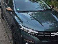 Gebraucht Dacia Jogger Comfort 101 PS (74 kW) 2023 Grün Van / Kleinbus