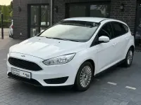 Używany Ford Focus Trend 101 KM (74 kW) 2018 Biały Sedan/Limuzyna
