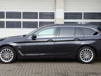 Gebraucht BMW 530e Luxury Line 286 PS (210 kW) 2022 Sophistograu Kombi