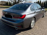 Gebraucht BMW 320e Shadowline 190 PS (139 kW) 2021 Grau Limousine
