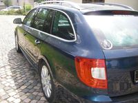 Gebraucht Skoda Superb Elegance 160 PS (117 kW) 2012 Lavablau metallic Kombi