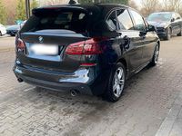 Gebraucht BMW 220 M Sport 190 PS (139 kW) 2017 Schwarz Van / Kleinbus