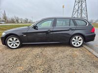 Gebraucht BMW 325 Exclusive 218 PS (160 kW) 2010 Schwarz Kombi