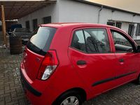 Gebraucht Hyundai i10 69 PS (50 kW) 2009 Rot Kleinwagen