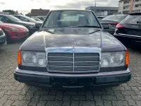 Second-hand Mercedes E250 94 CP (69 kW) 1990 Gri Berlinǎ