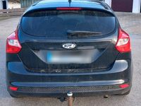 Gebraucht Ford Focus Trend 125 PS (91 kW) 2011 Schwarz Limousine