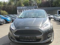 Gebraucht Ford Fiesta Trend 101 PS (74 kW) 2015 Grau Kleinwagen