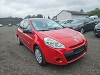 Gebraucht Renault Clio III 75 PS (55 kW) 2011 Rot Kleinwagen