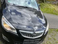 Gebraucht Opel Astra Edition 110 PS (80 kW) 2011 Schwarz Kombi