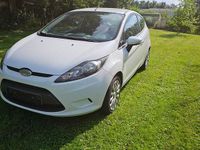 Gebraucht Ford Fiesta 60 PS (44 kW) 2009 Weiß Kleinwagen