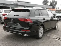 Gebraucht VW Golf VIII Style 150 PS (110 kW) 2024 Grenadillschwarz metallic Kombi