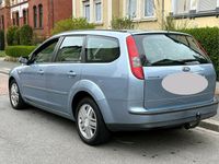 Gebraucht Ford Focus Ghia 116 PS (85 kW) 2005 Silber Kombi