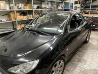 Gebraucht Peugeot 206 CC 110 PS (80 kW) 2001 Schwarz Cabrio